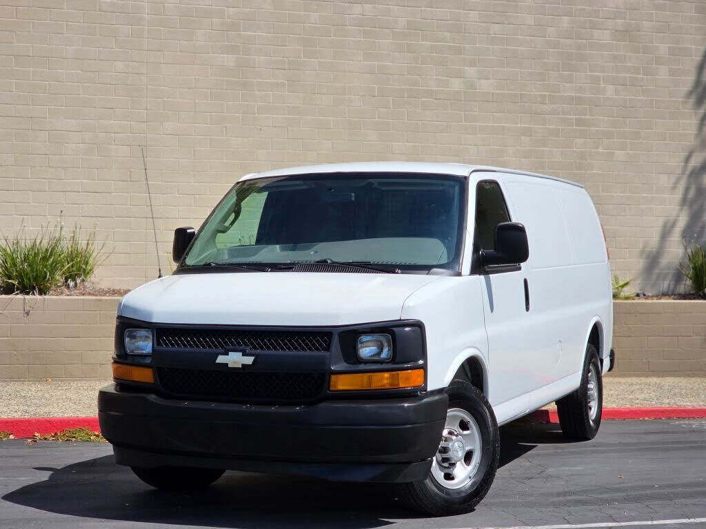 2017 CHEVROLET Express