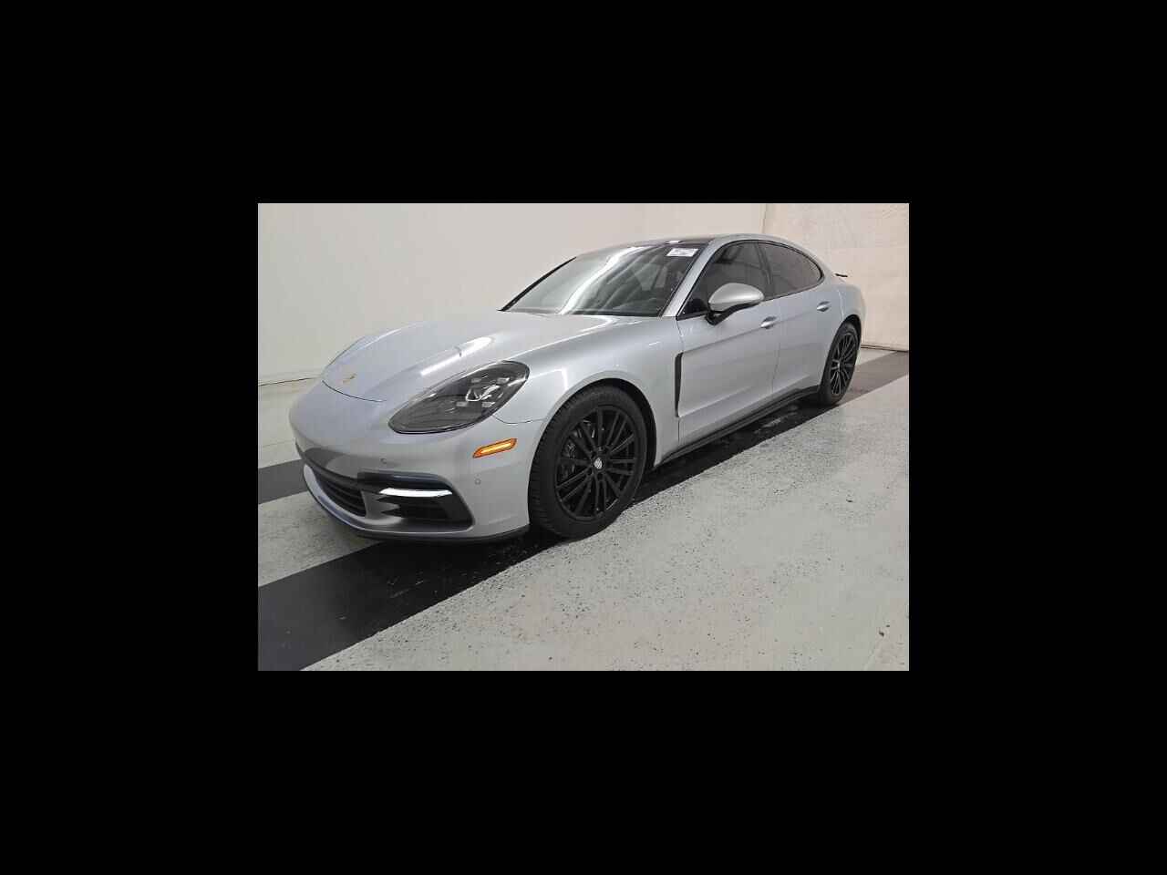2019 PORSCHE Panamera