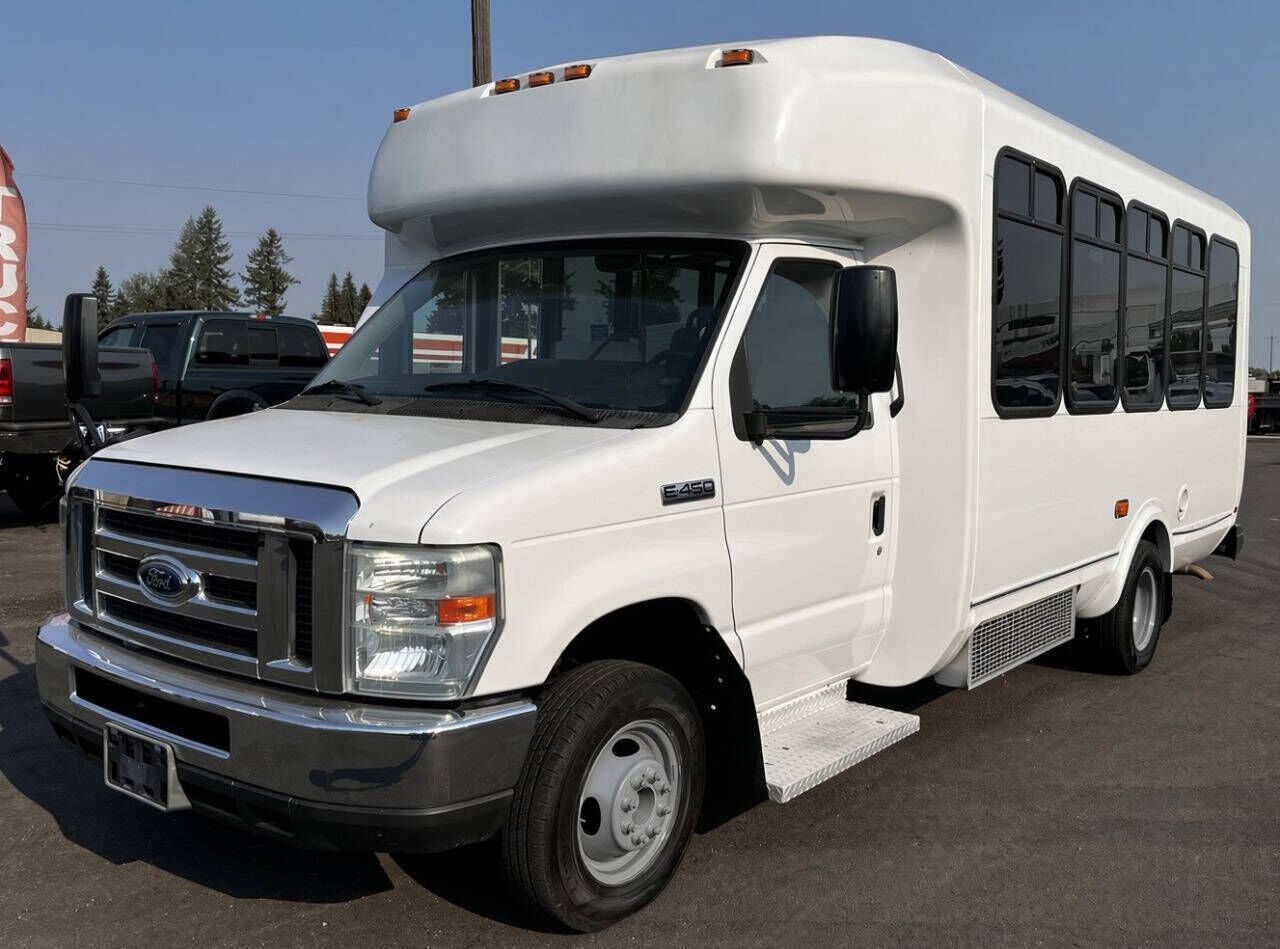 2016 FORD E-450