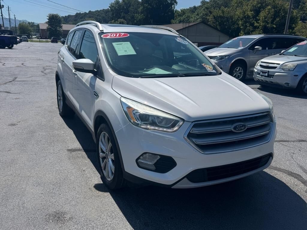 2017 FORD Escape