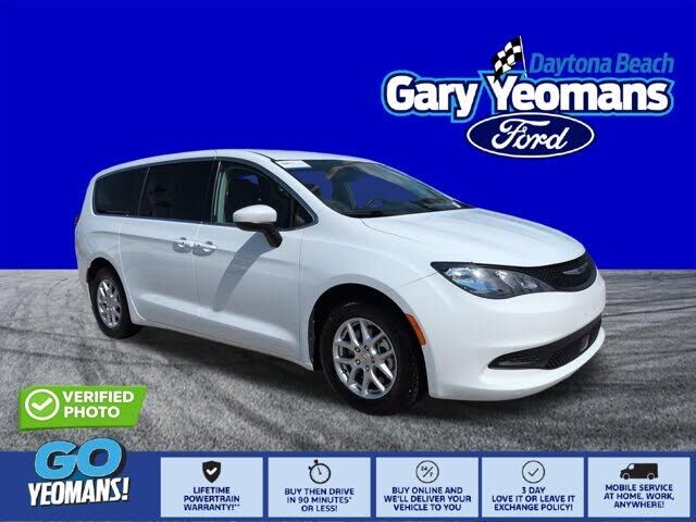 2023 CHRYSLER Voyager