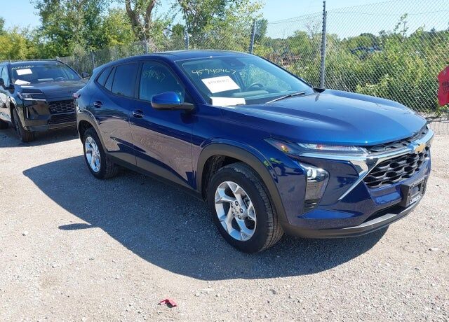 2024 CHEVROLET Trax