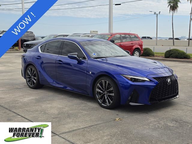 2022 LEXUS IS