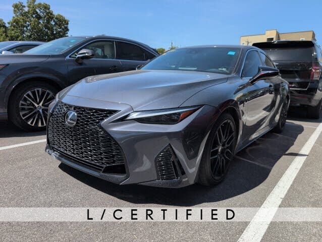 2022 LEXUS IS