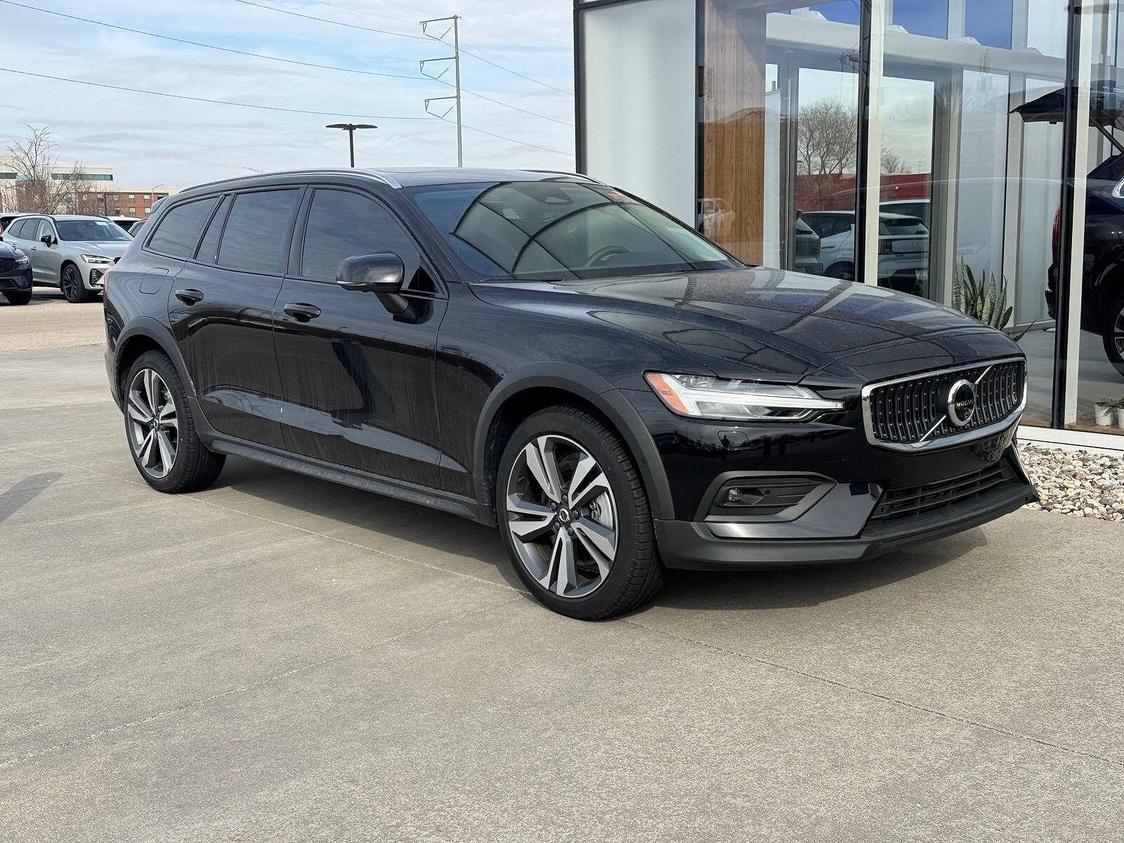 2026 VOLVO V60CC