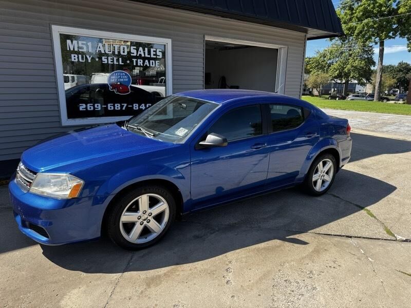 2013 DODGE Avenger