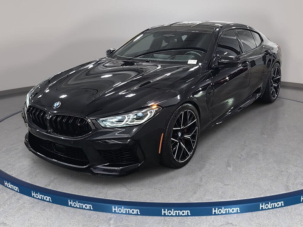 2023 BMW M8