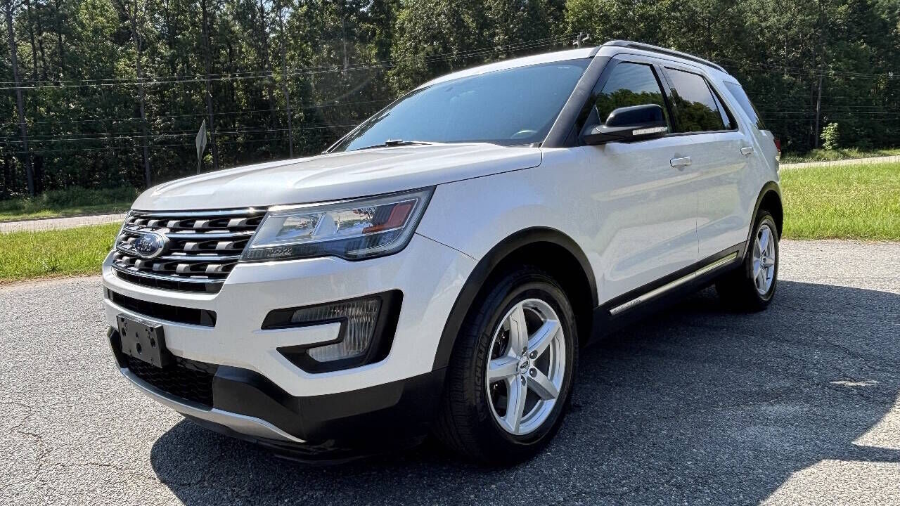 2017 FORD Explorer