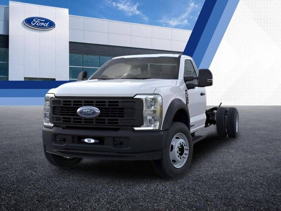 2025 FORD F-600