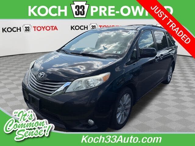 2012 TOYOTA Sienna