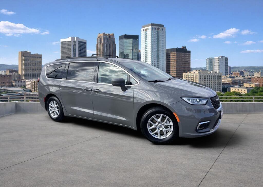 2022 CHRYSLER Pacifica