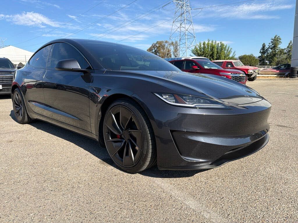 2024 TESLA Model 3