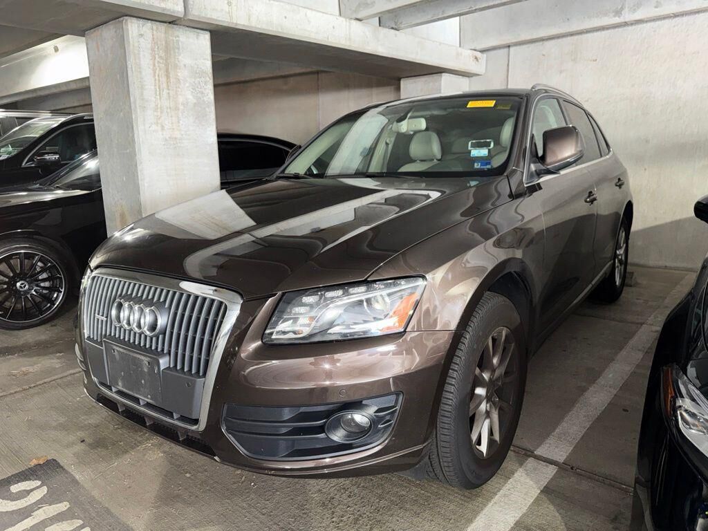 2011 AUDI Q5