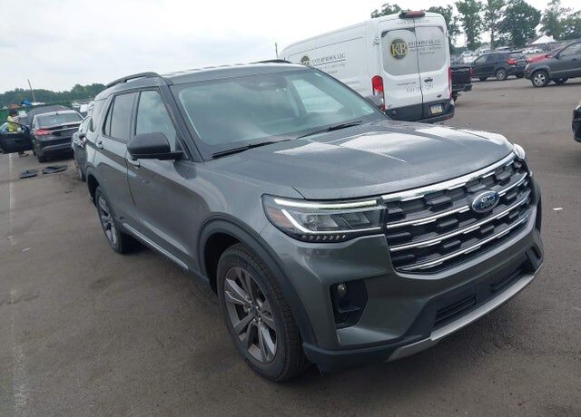 2025 FORD Explorer