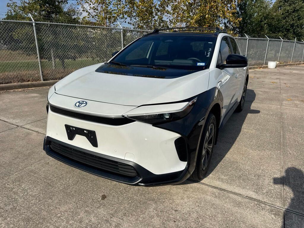 2024 TOYOTA bZ4X