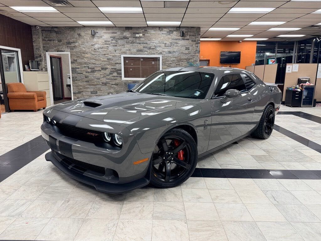 2017 DODGE Challenger