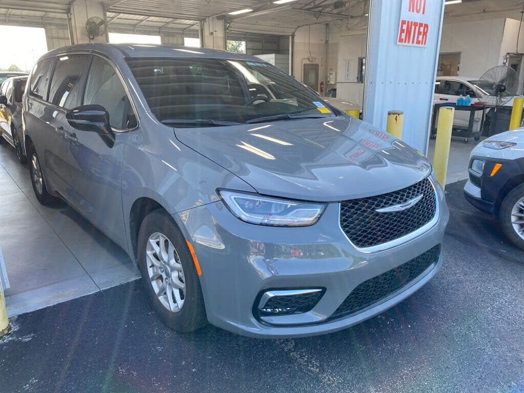 2025 CHRYSLER Pacifica