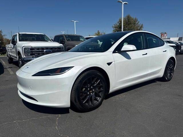 2025 TESLA Model 3