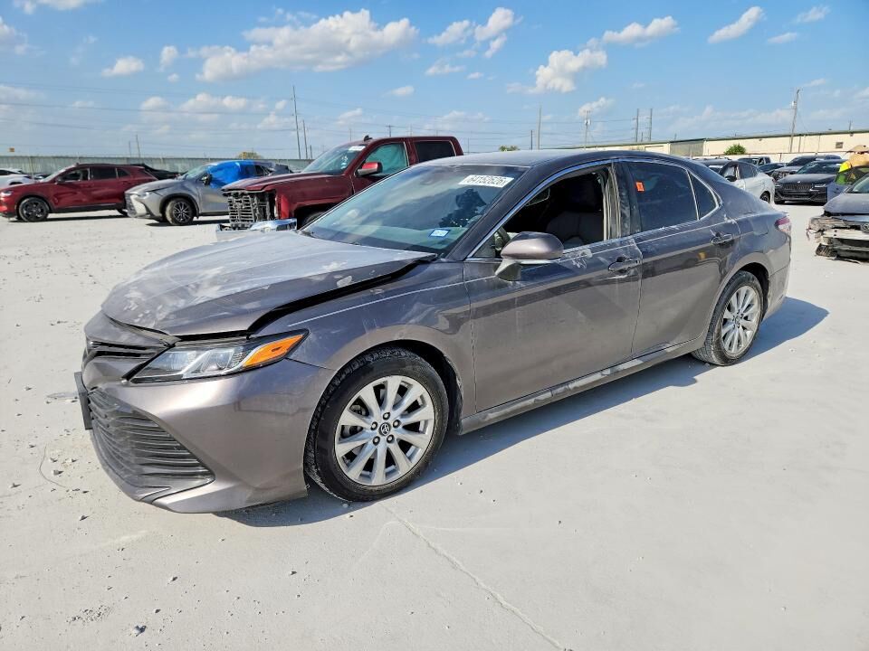 2018 TOYOTA Camry