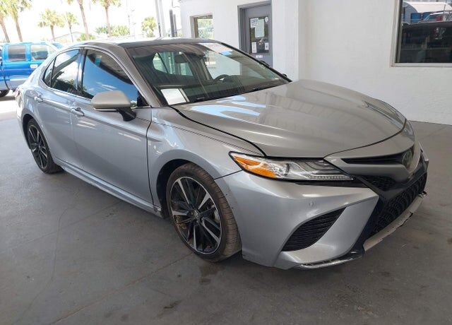 2020 TOYOTA Camry