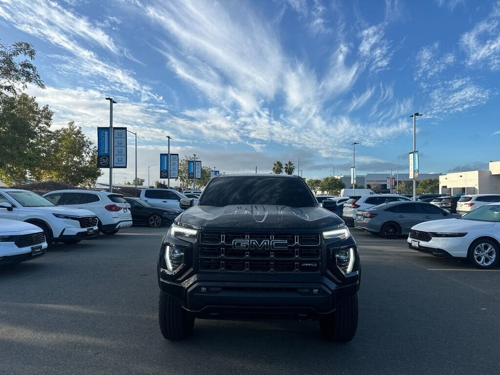 2023 GMC Canyon