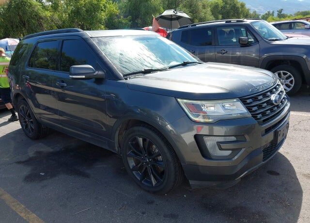 2017 FORD Explorer