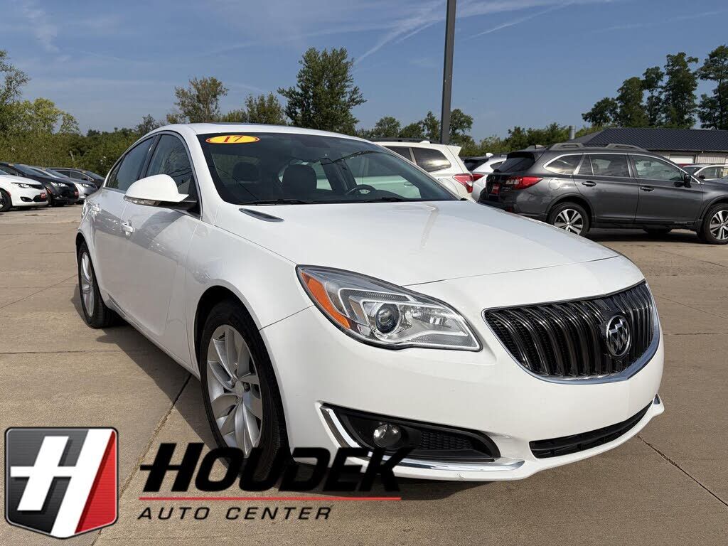2017 BUICK Regal