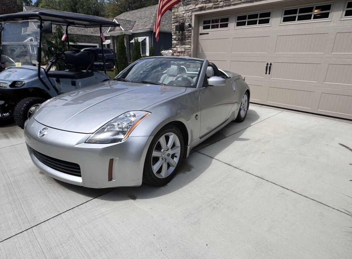 2004 NISSAN 350Z