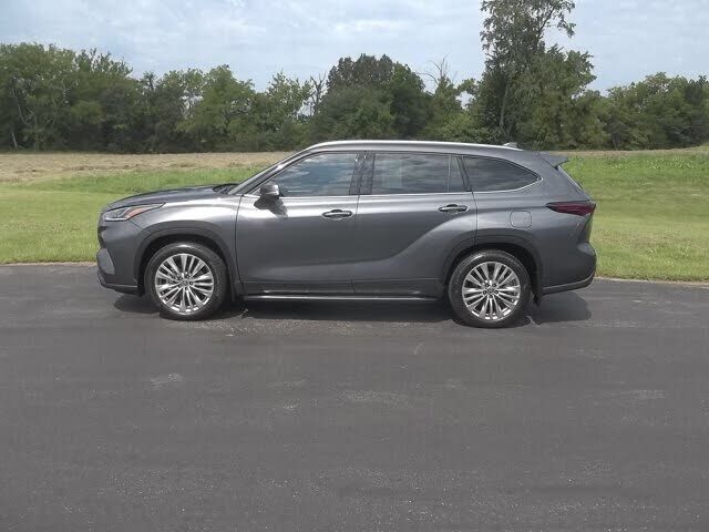 2025 TOYOTA Highlander