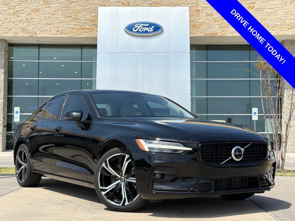2023 VOLVO S60