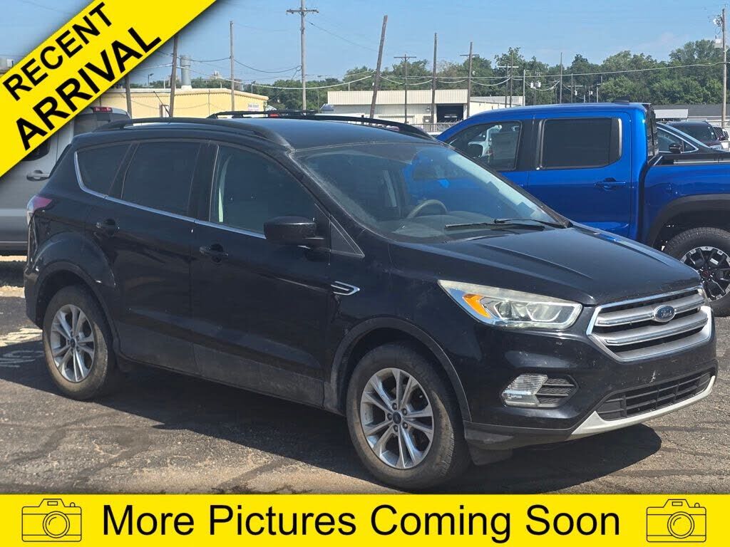 2017 FORD Escape