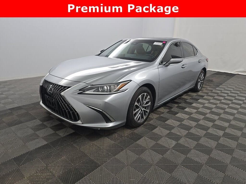 2022 LEXUS ES