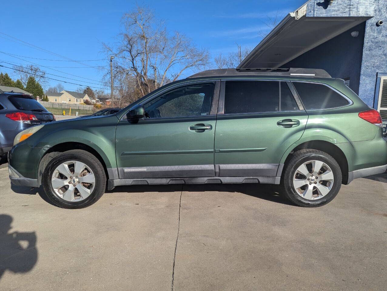 2011 SUBARU Outback