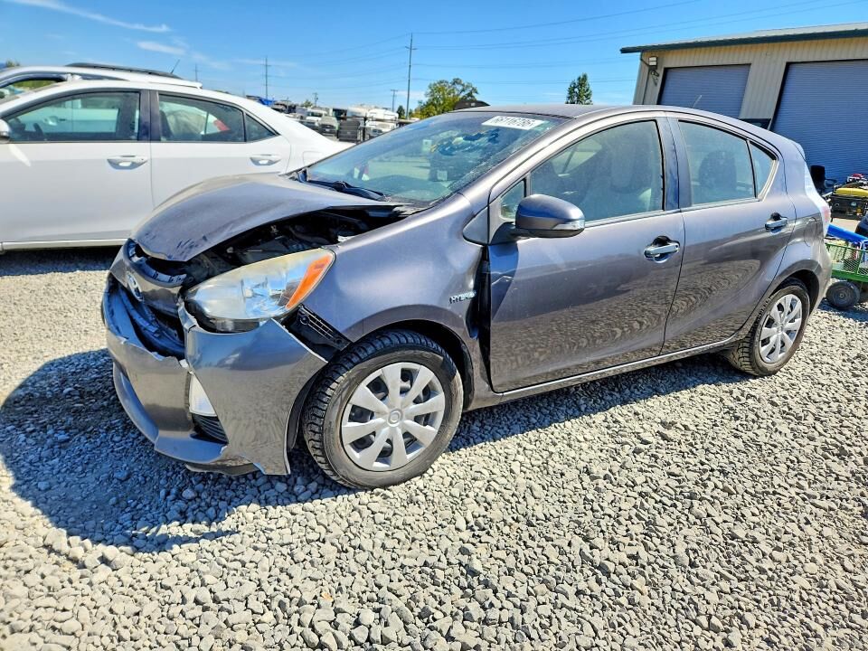 2014 TOYOTA Prius