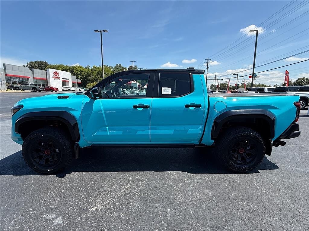 2026 TOYOTA Tacoma