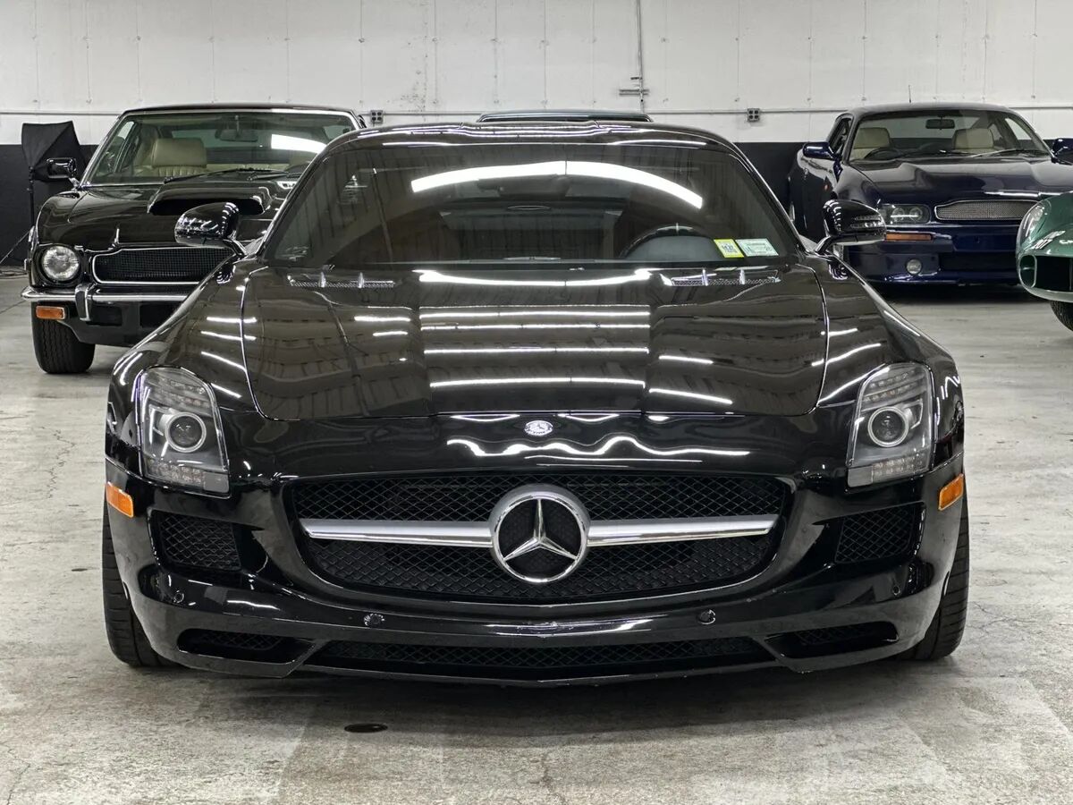 2011 MERCEDES-BENZ SLS-Class