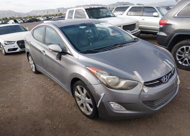 2011 HYUNDAI Elantra