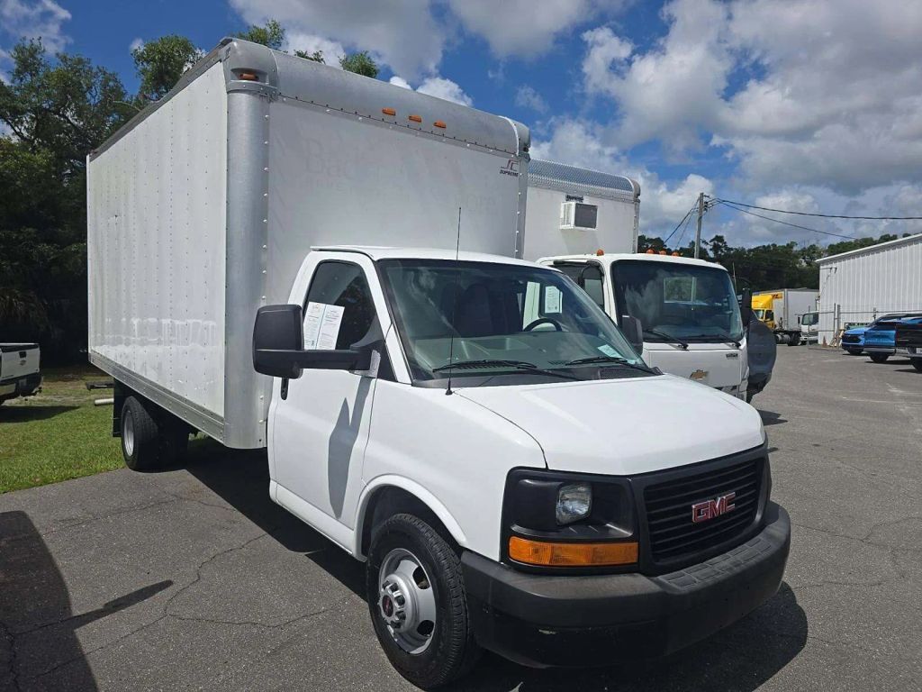 2016 GMC Savana
