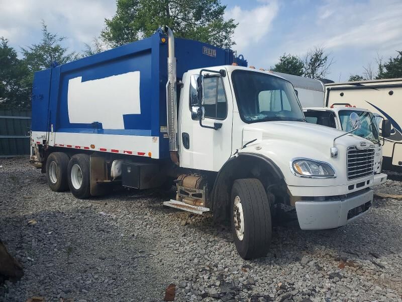2015 FREIGHTLINER M2