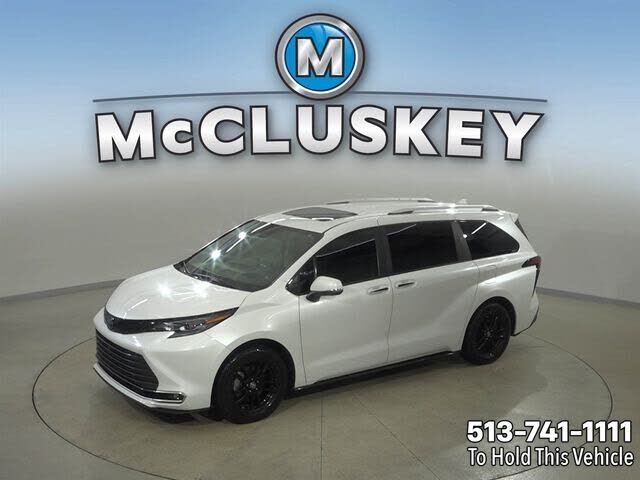2024 TOYOTA Sienna