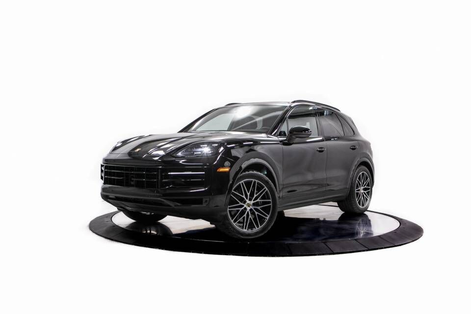 2026 PORSCHE Cayenne