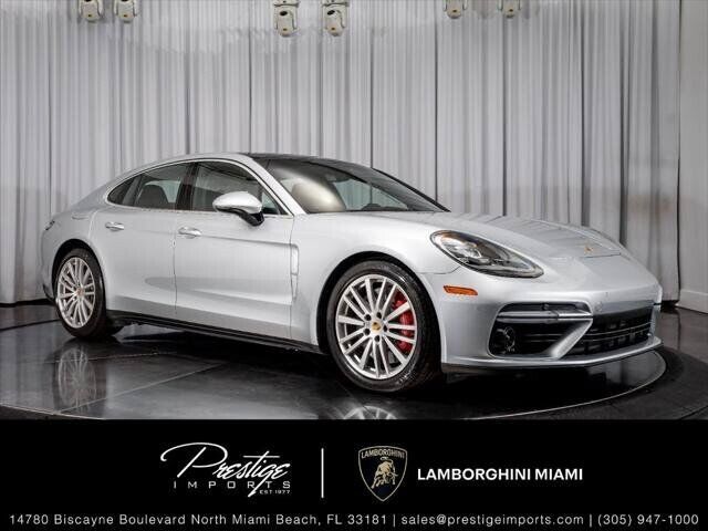 2017 PORSCHE Panamera