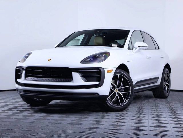 2026 PORSCHE Macan