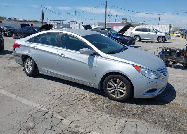2011 HYUNDAI Sonata