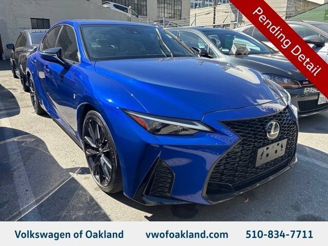 2022 LEXUS IS