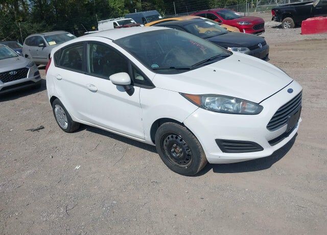 2016 FORD Fiesta