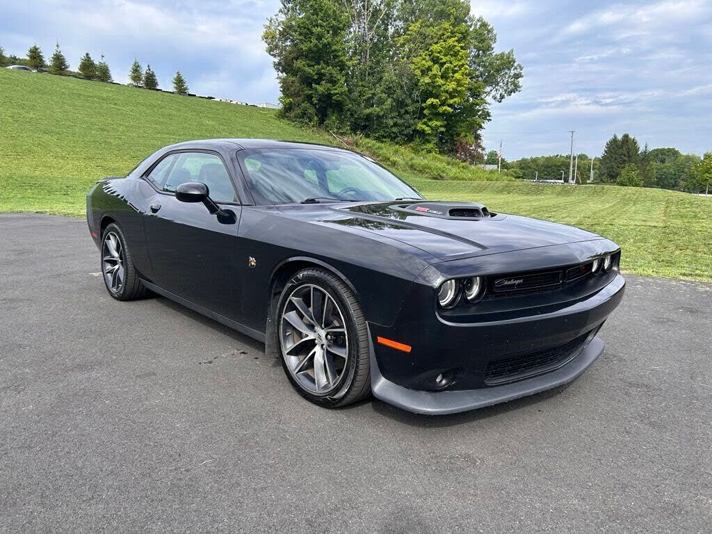 2016 DODGE Challenger