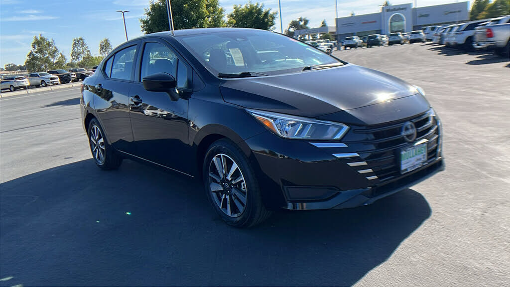 2024 NISSAN Versa