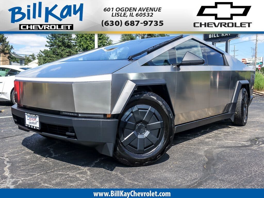 2025 TESLA Cybertruck