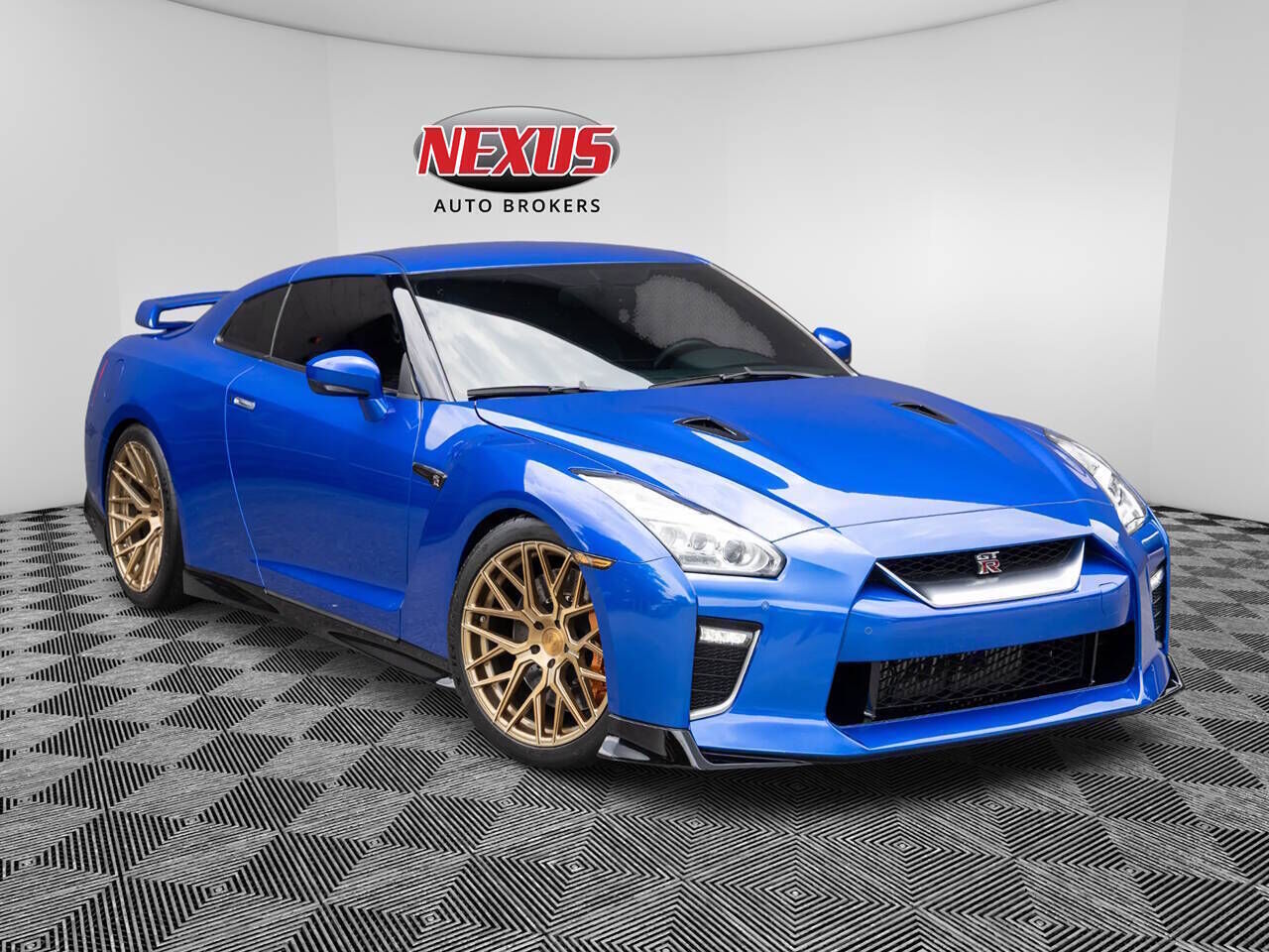 2020 NISSAN GT-R
